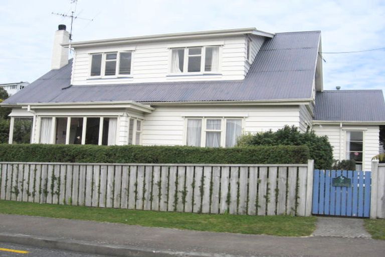 Photo of property in 32 Firth Terrace, Karori, Wellington, 6012