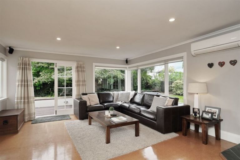 Photo of property in 26 Alpha Avenue, Strowan, Christchurch, 8052