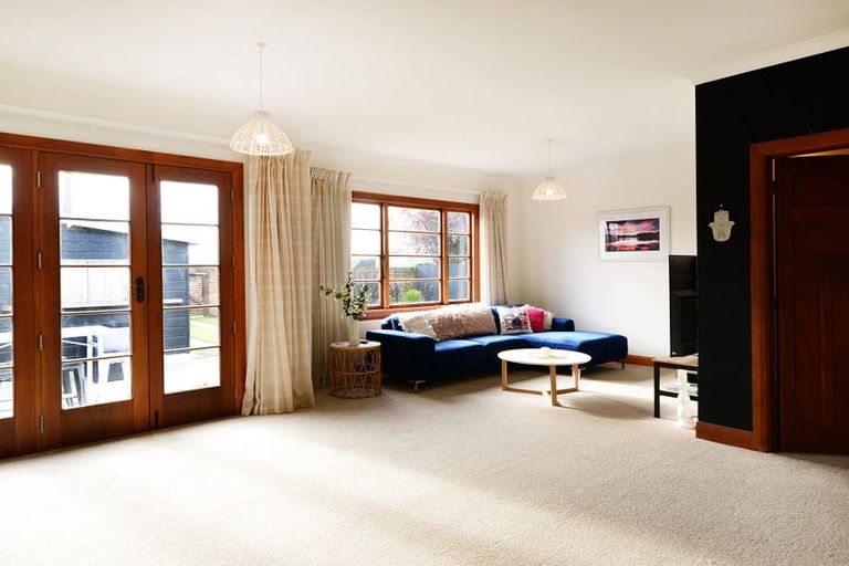 Photo of property in 17 Thackeray Street, Saint Andrews, 7988