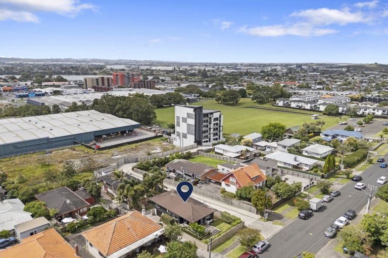 Photo of property in 10a Barrack Road, Mount Wellington, Auckland, 1060