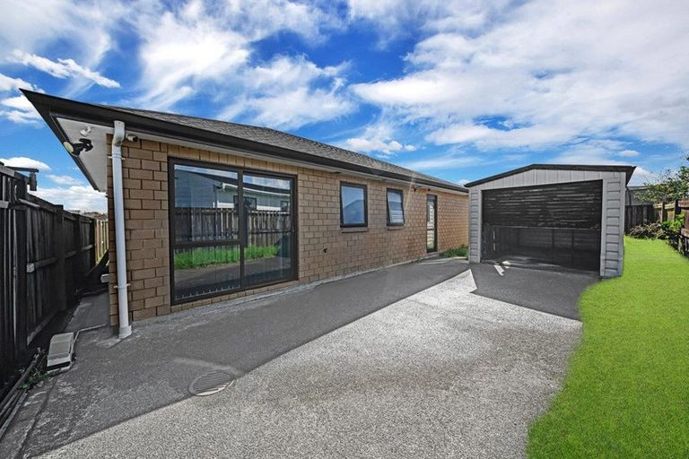 Photo of property in 1/25 Kennington Drive, Clendon Park, Auckland, 2103