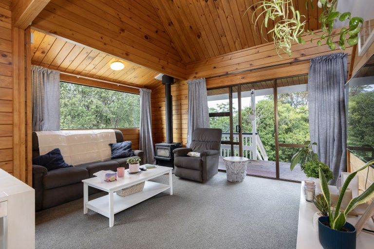 Photo of property in 62 Rhinevale Close, Henderson, Auckland, 0612