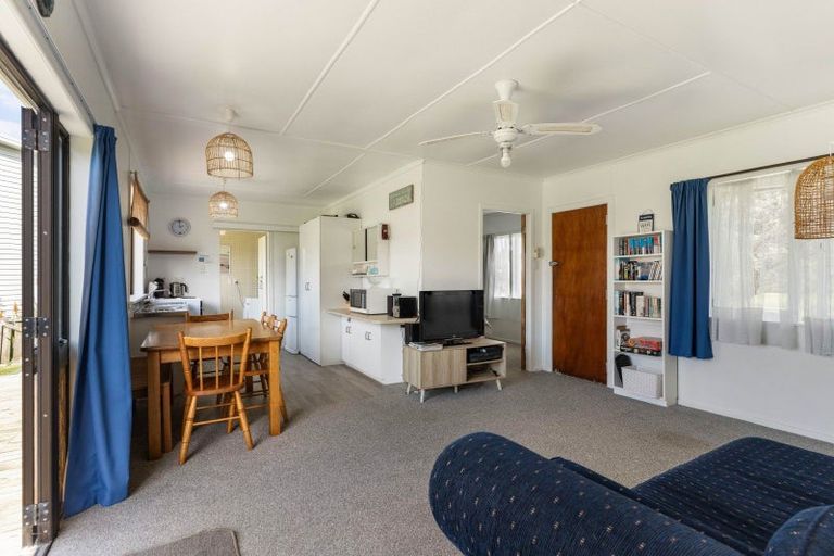 Photo of property in 114 Sylvia Road, Whangamata, 3620