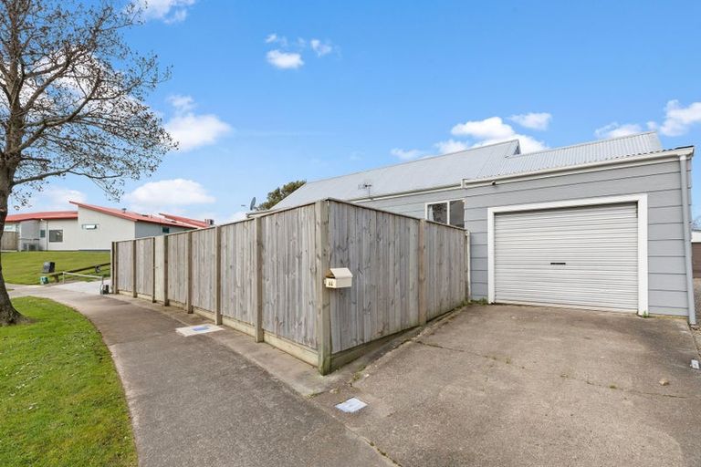 Photo of property in 64 Rhodes Drive, Kelvin Grove, Palmerston North, 4414