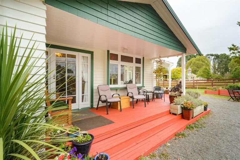 Photo of property in 60 Johnson Street, Bulls, 4818