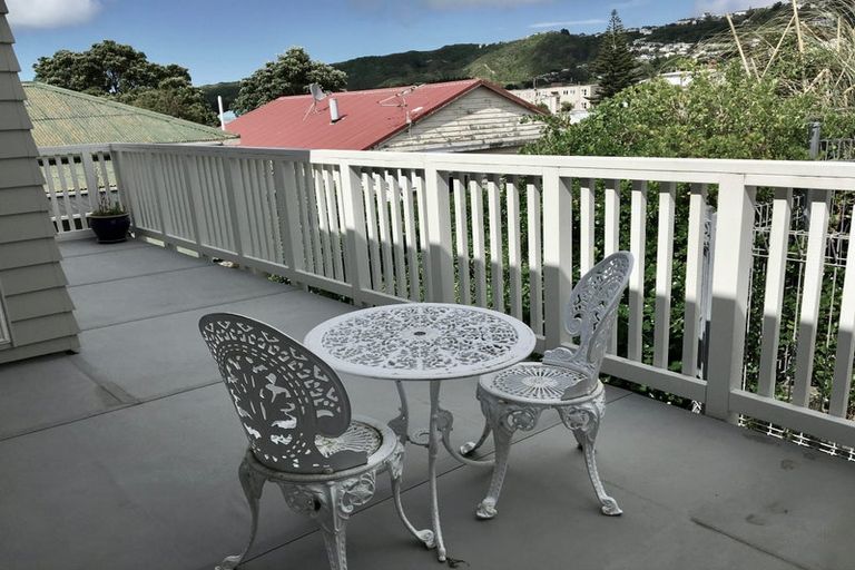 Photo of property in 186a Rintoul Street, Berhampore, Wellington, 6023