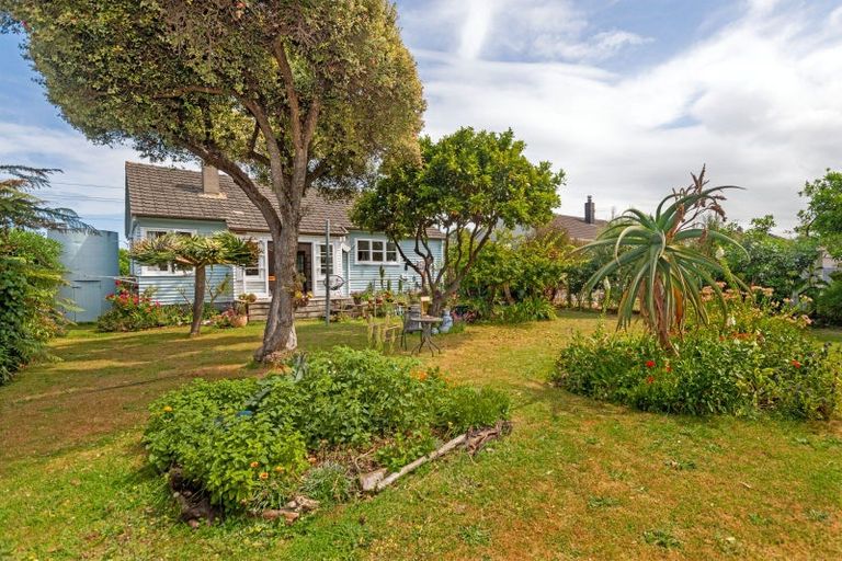 Photo of property in 37 Anzac Street, Gisborne, 4010