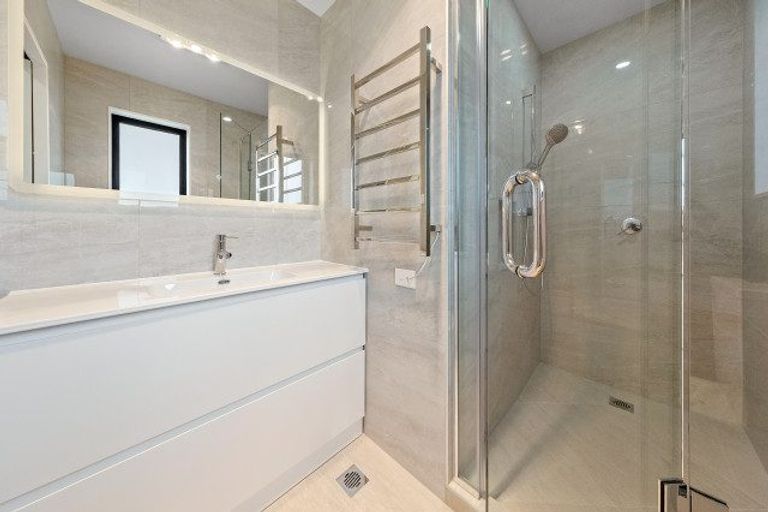 Photo of property in 2/1 O'connell Street, Manurewa, Auckland, 2102
