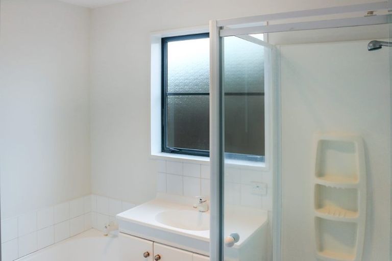 Photo of property in 46d Division Street, Riccarton, Christchurch, 8041