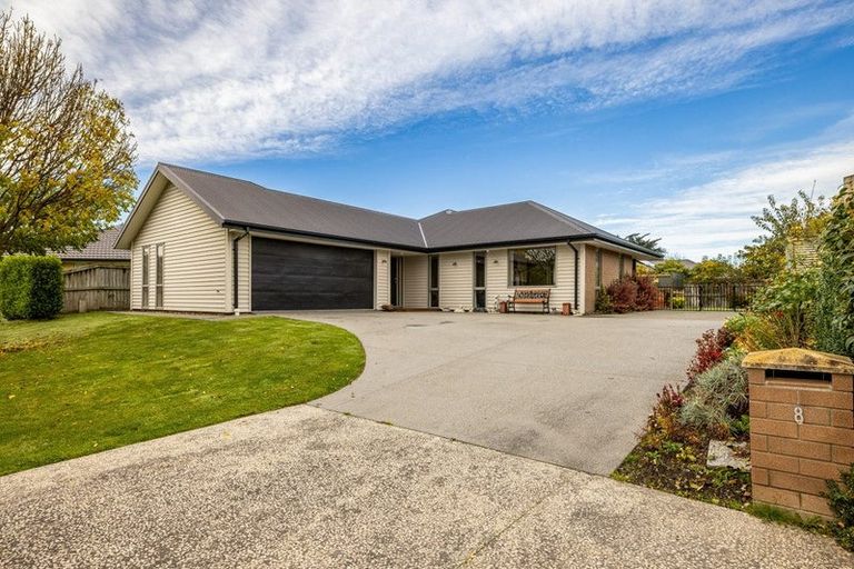 Photo of property in 8 Albert Sheppard Close, Yaldhurst, Christchurch, 8042