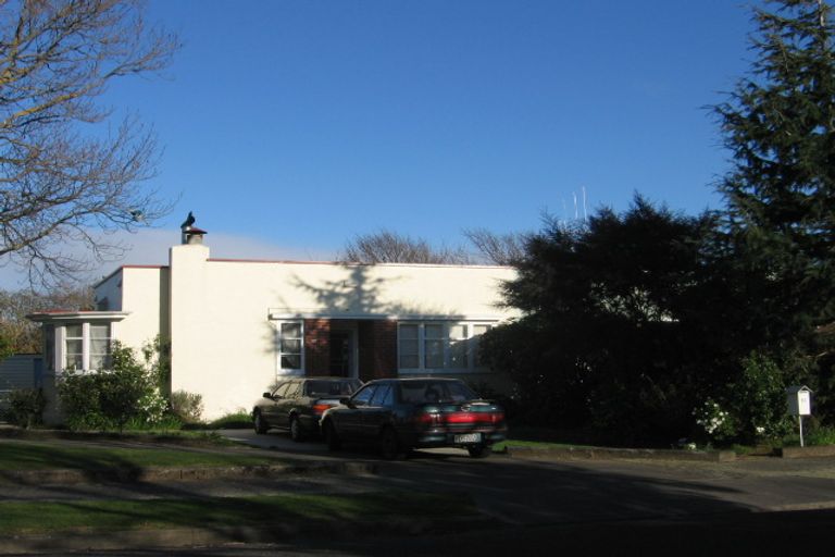 Photo of property in 92 Savage Crescent, West End, Palmerston North, 4412