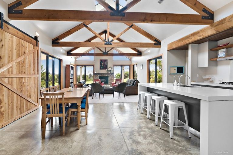 Photo of property in 65 Vaughans Road, Okura, Albany, 0792