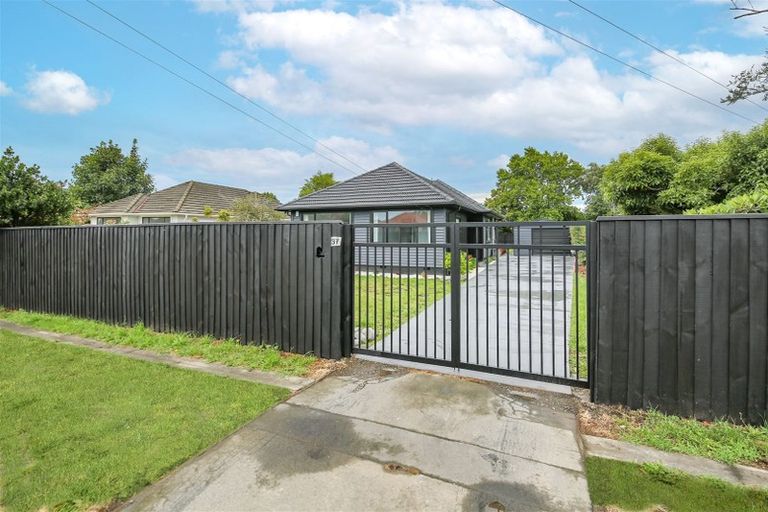 Photo of property in 97 Marshland Road, Shirley, Christchurch, 8061