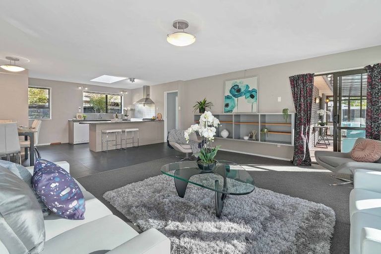 Photo of property in 14 Fernbrook Place, Mairehau, Christchurch, 8013