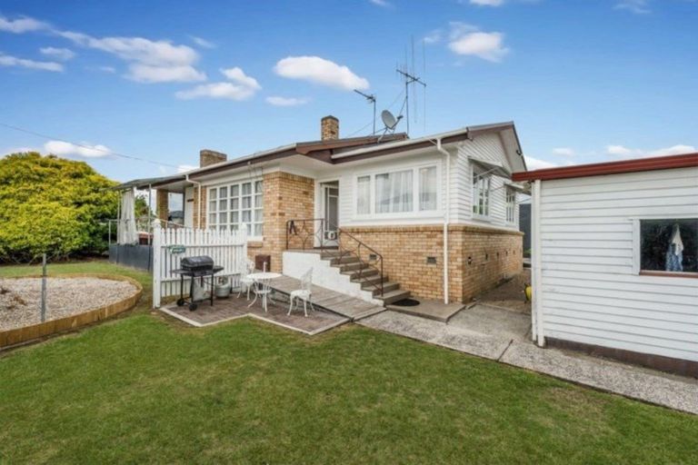 Photo of property in 68 Storey Avenue, Forest Lake, Hamilton, 3200