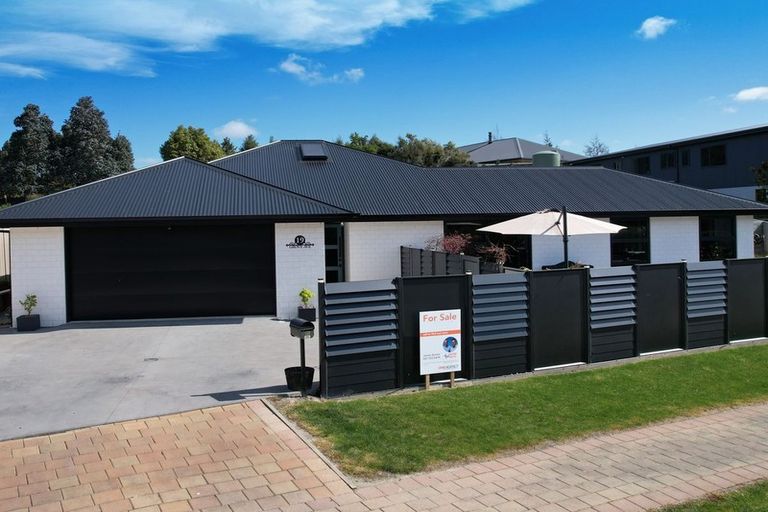 Photo of property in 19 Grove Avenue, Weston, Oamaru, 9401