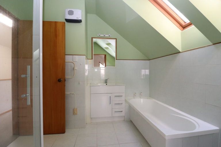 Photo of property in 15 Brockworth Place, Riccarton, Christchurch, 8011