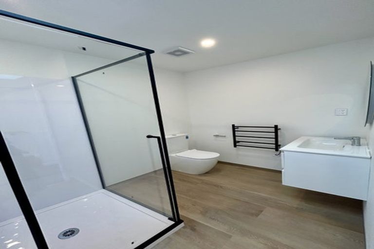 Photo of property in 15 Tiraumea Drive, Pakuranga, Auckland, 2010