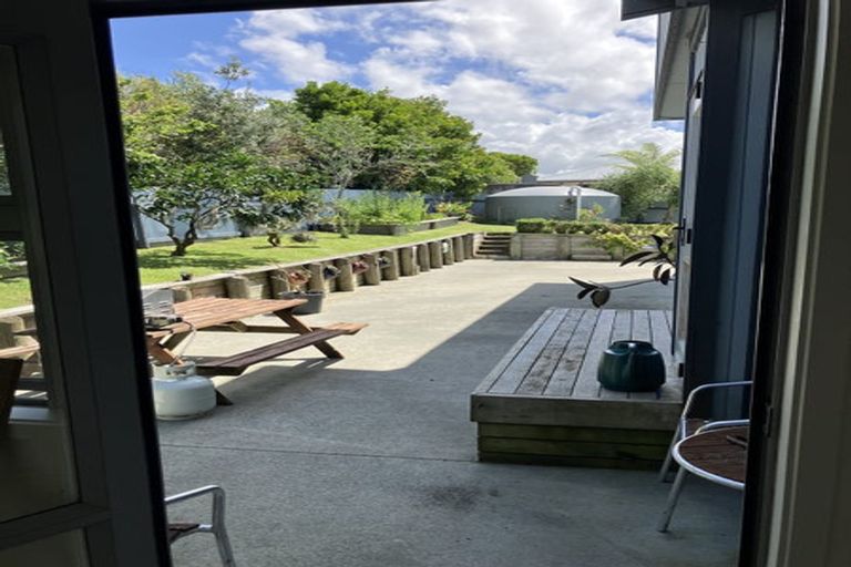 Photo of property in 43 Stratford Drive, Cable Bay, 0420