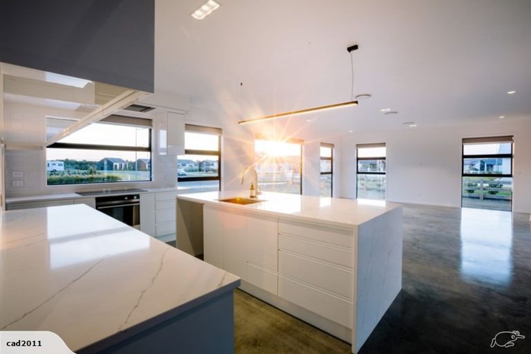 Photo of property in 16 Alan Livingston Drive, Cambridge, 3434