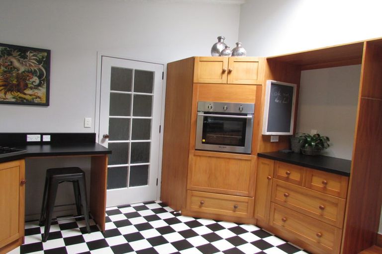 Photo of property in 35 Tremaine Avenue, Two Mile Bay, Taupo, 3330