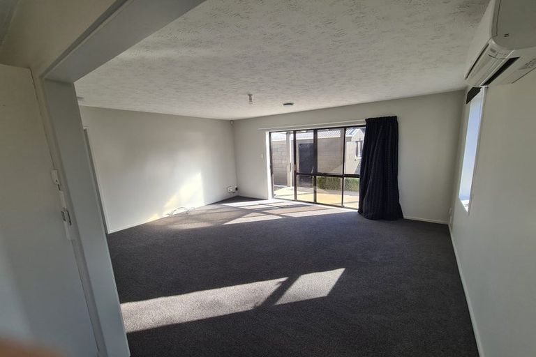 Photo of property in 128a Inwoods Close, Parklands, Christchurch, 8083