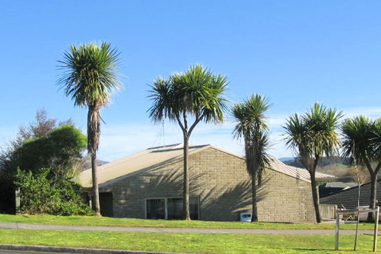 Photo of property in 40 Greenfield Drive, Western Heights, Hamilton, 3200