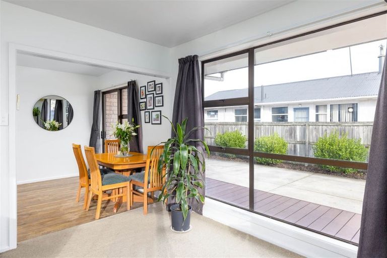 Photo of property in 62 Kathleen Crescent, Hornby, Christchurch, 8042