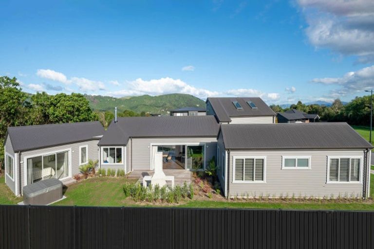 Photo of property in 42 Okaia Drive, Kinloch, Taupo, 3377