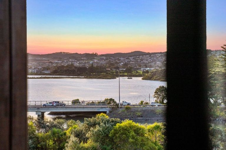 Photo of property in 45a Rosario Crescent, Red Beach, 0932