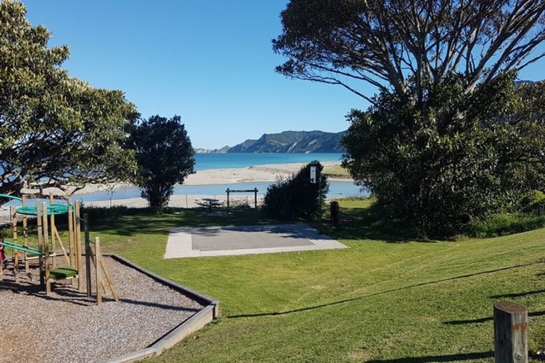 Photo of property in 40 Waitangi Street, Tokomaru Bay, 4079