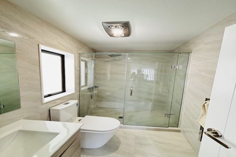 Photo of property in 1/2 Cameron Street, Papakura, 2110