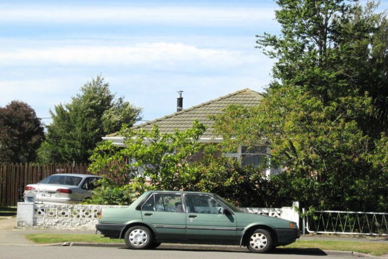 Photo of property in 56 Damien Place, Bromley, Christchurch, 8062