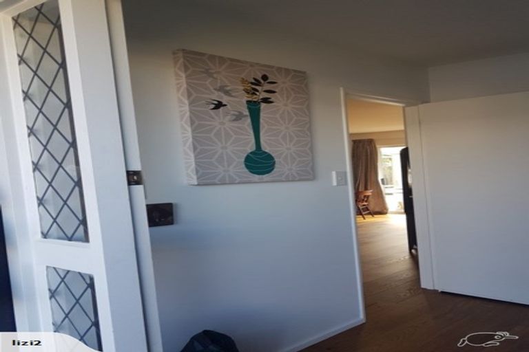 Photo of property in 2/57a Beachville Road, Redcliffs, Christchurch, 8081