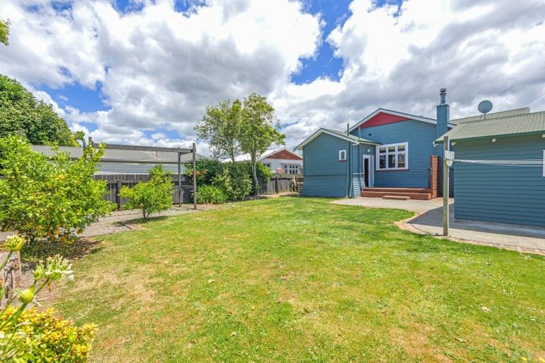 Photo of property in 24 Argyle Avenue, Takaro, Palmerston North, 4410