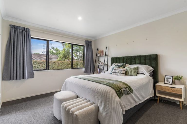 Photo of property in 136 Lynwood Road, New Lynn, Auckland, 0600