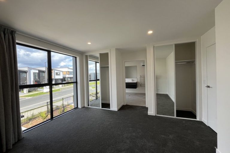 Photo of property in 5/36 Henry Tayler Rise, Wainui, 0932