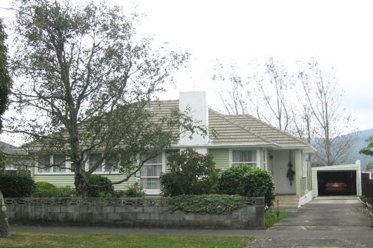 Photo of property in 52 Fraser Crescent, Elderslea, Upper Hutt, 5018