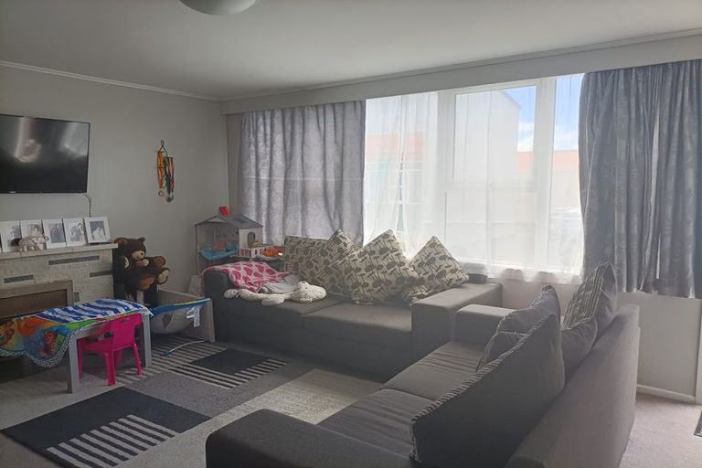 Photo of property in 6/55 Apu Crescent, Lyall Bay, Wellington, 6022