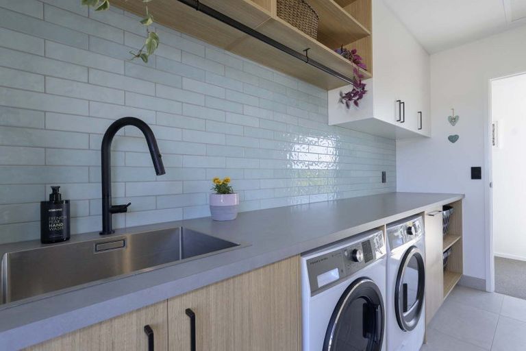 Photo of property in 14 Ngahere Street, Otumoetai, Tauranga, 3110