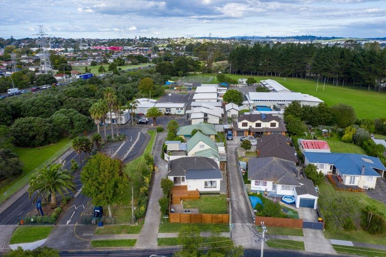 Photo of property in 3/32 Millen Avenue, Pakuranga, Auckland, 2010