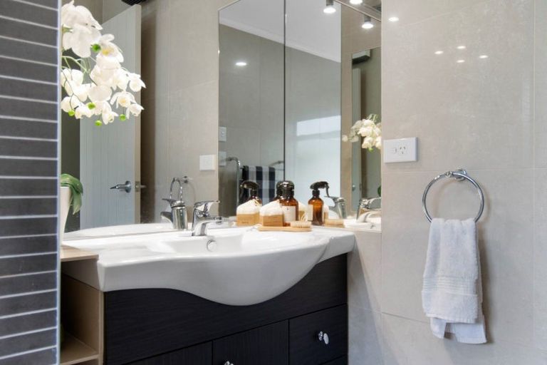 Photo of property in 14 Olive Close, Omokoroa, 3114