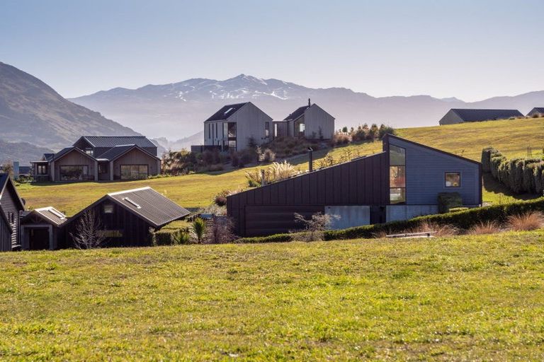 Photo of property in 61 Jacks Point Rise, Jacks Point, Queenstown, 9371