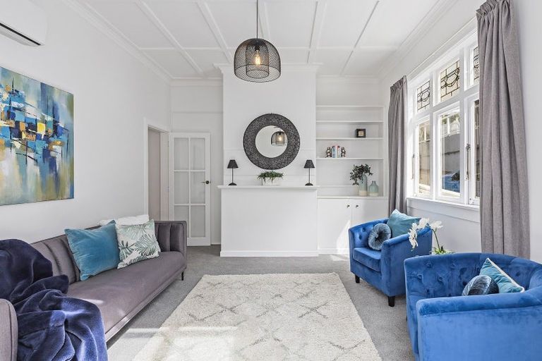 Photo of property in 18 Newman Terrace, Thorndon, Wellington, 6011