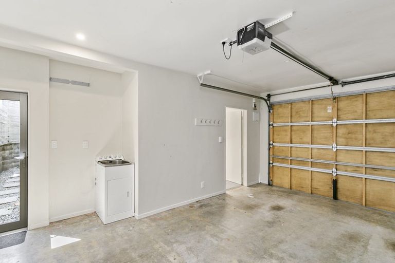 Photo of property in 4 Tiketike Way, Brooklyn, Wellington, 6021