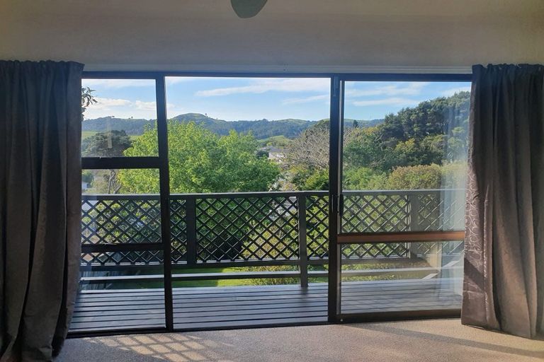Photo of property in 21 Hillcrest Road, Hatfields Beach, Orewa, 0931