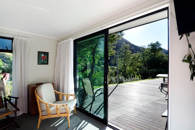 Photo of property in 158 Wakamarina Road, Canvastown, Havelock, 7178