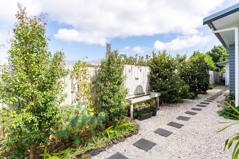 Photo of property in 377 One Tree Point Road, One Tree Point, 0118