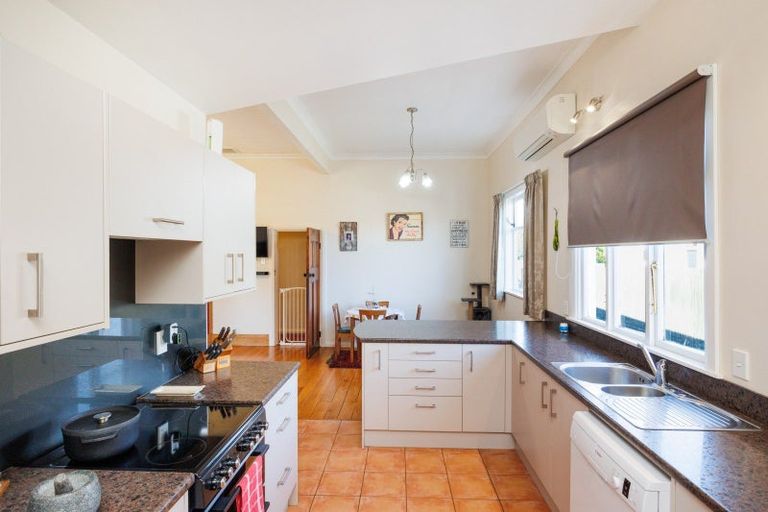 Photo of property in 93 Featherston Street, Takaro, Palmerston North, 4412