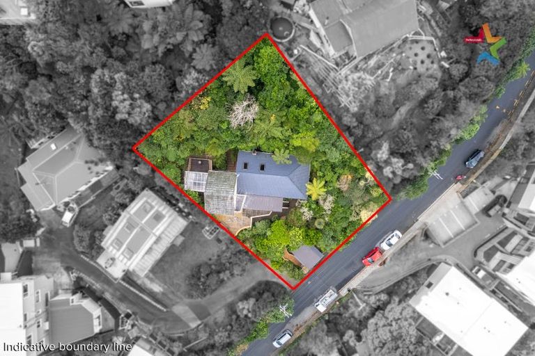 Photo of property in 15 Ferry Road, Days Bay, Lower Hutt, 5013